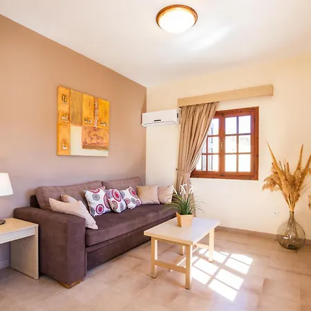 Aphrodite Luxury & * קרפאטוס