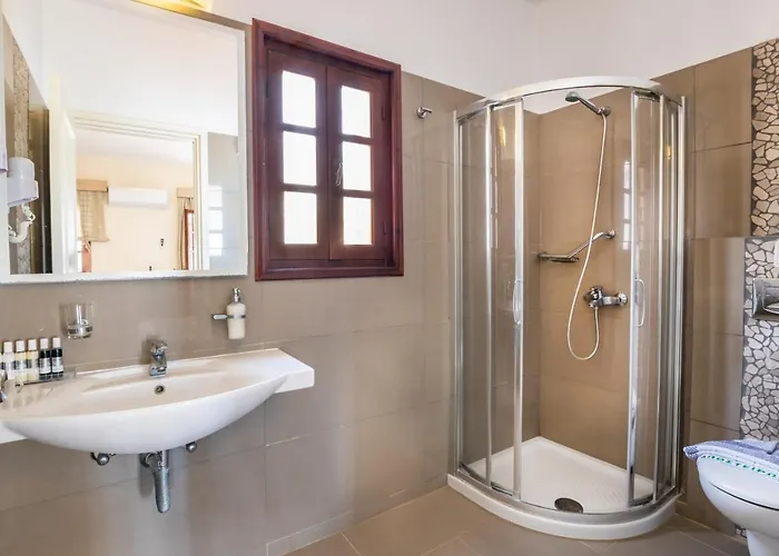 Aphrodite Luxury & *